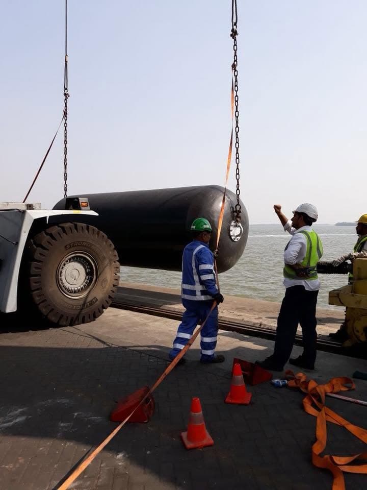 Jetty Balloon Fender Installation thumbnail 5