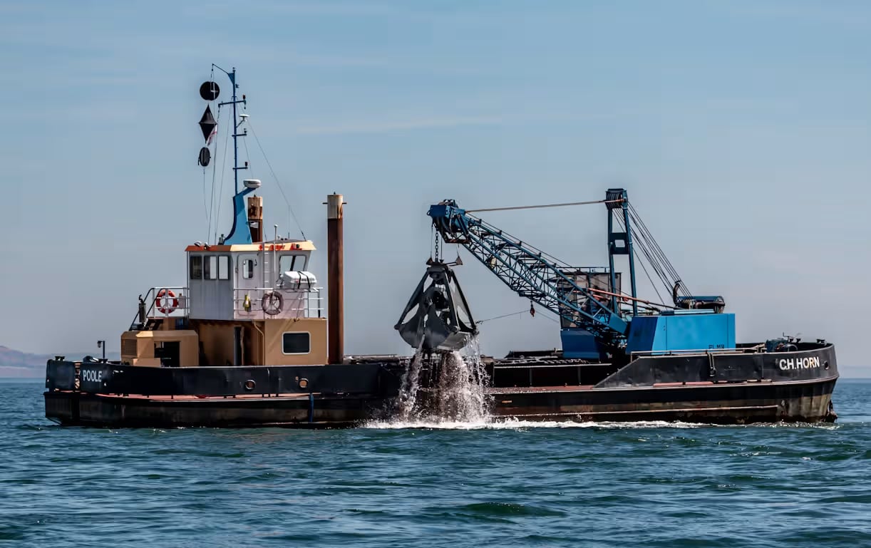 Dredging at Ormara Naval Base - Engineering Standards